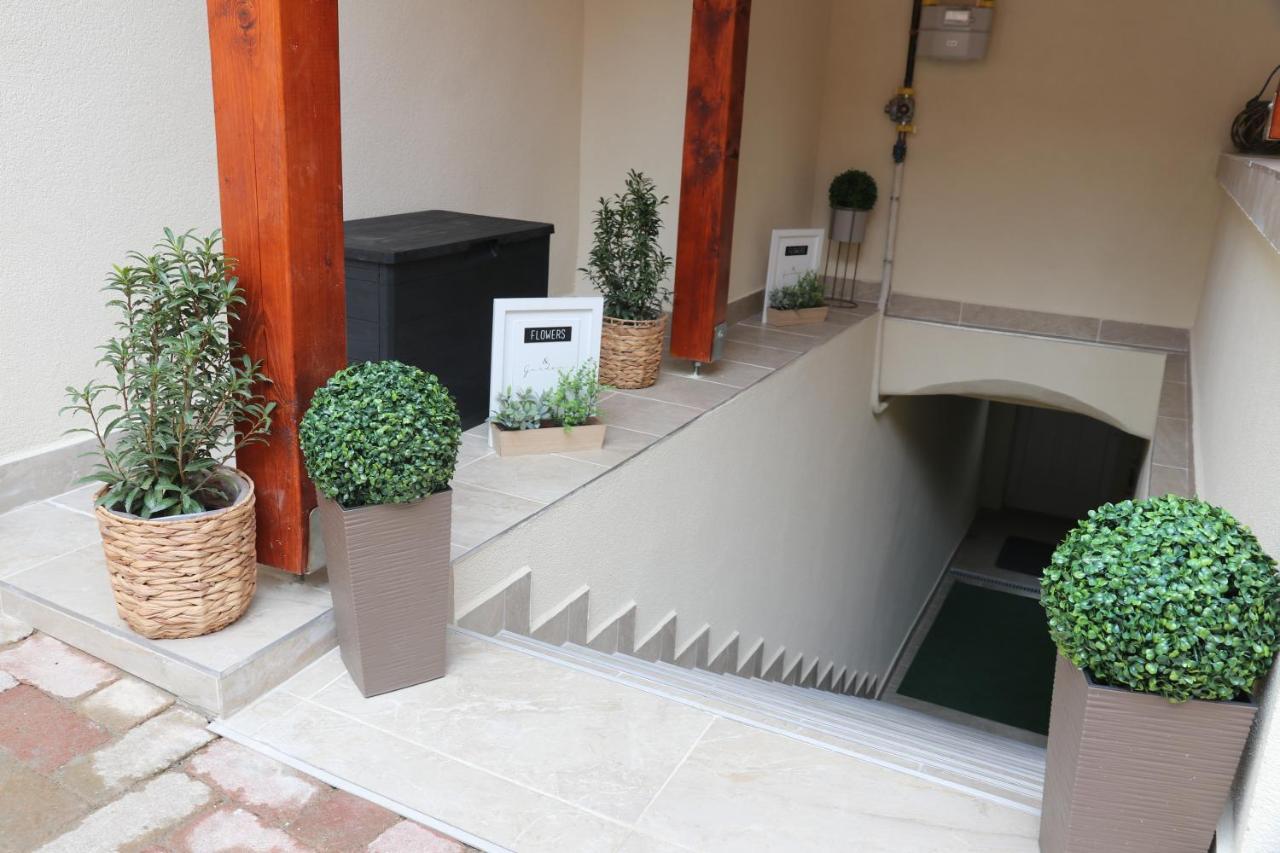 Varfal Apartman Eger Zewnętrze zdjęcie