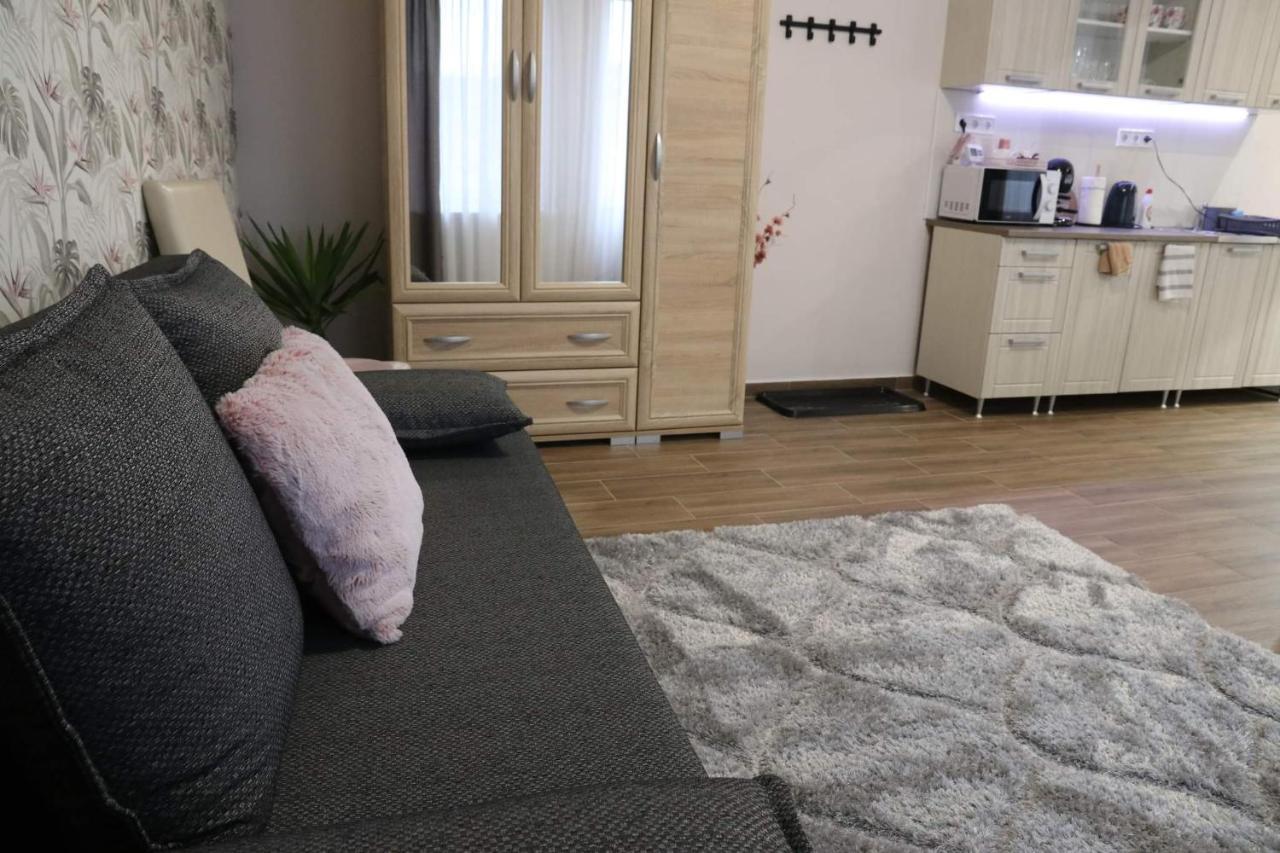 Varfal Apartman Eger Zewnętrze zdjęcie