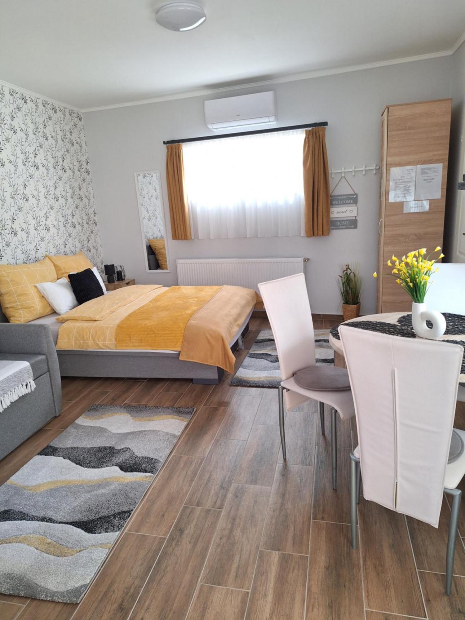 Varfal Apartman Eger Zewnętrze zdjęcie