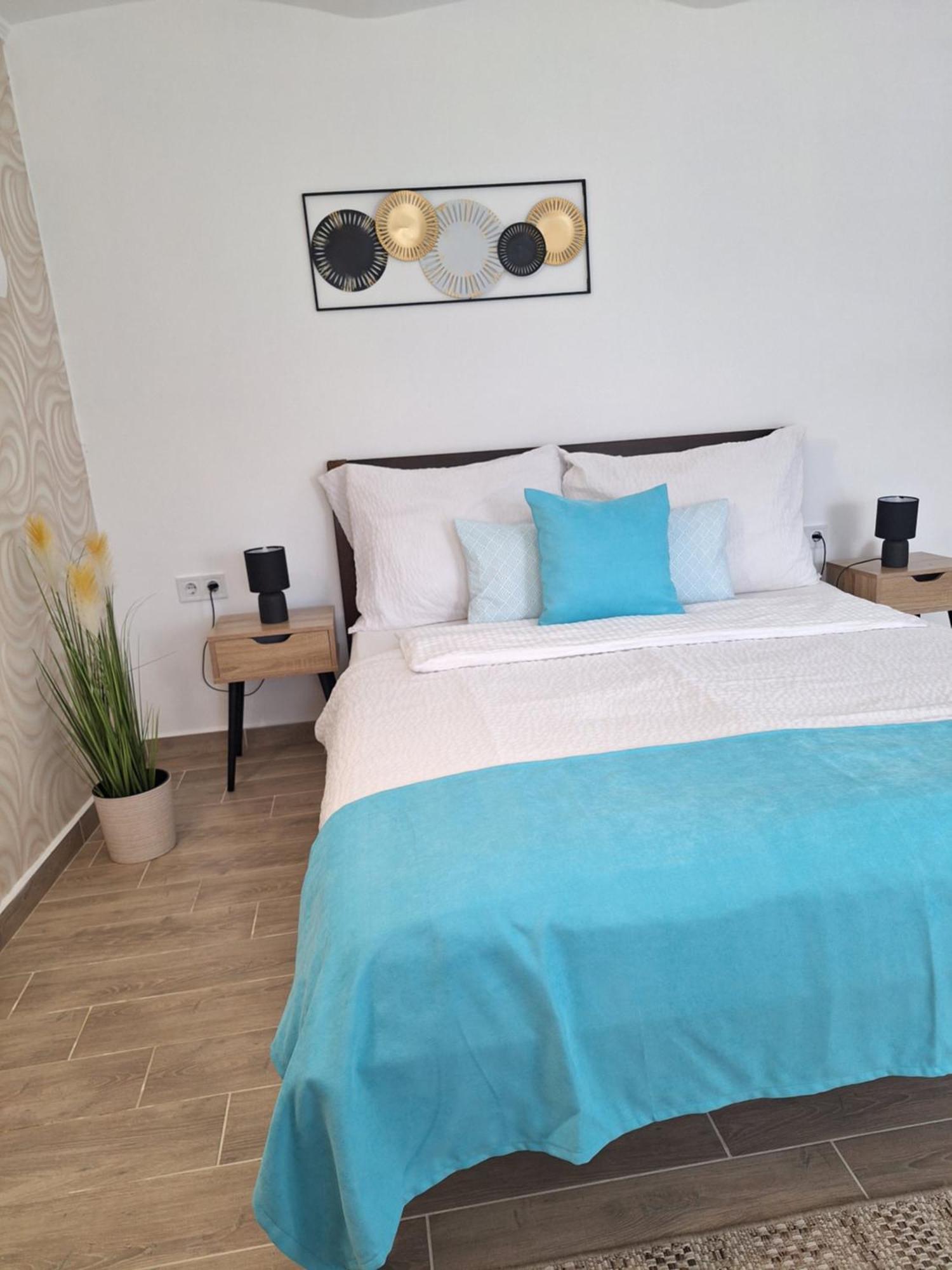 Varfal Apartman Eger Zewnętrze zdjęcie
